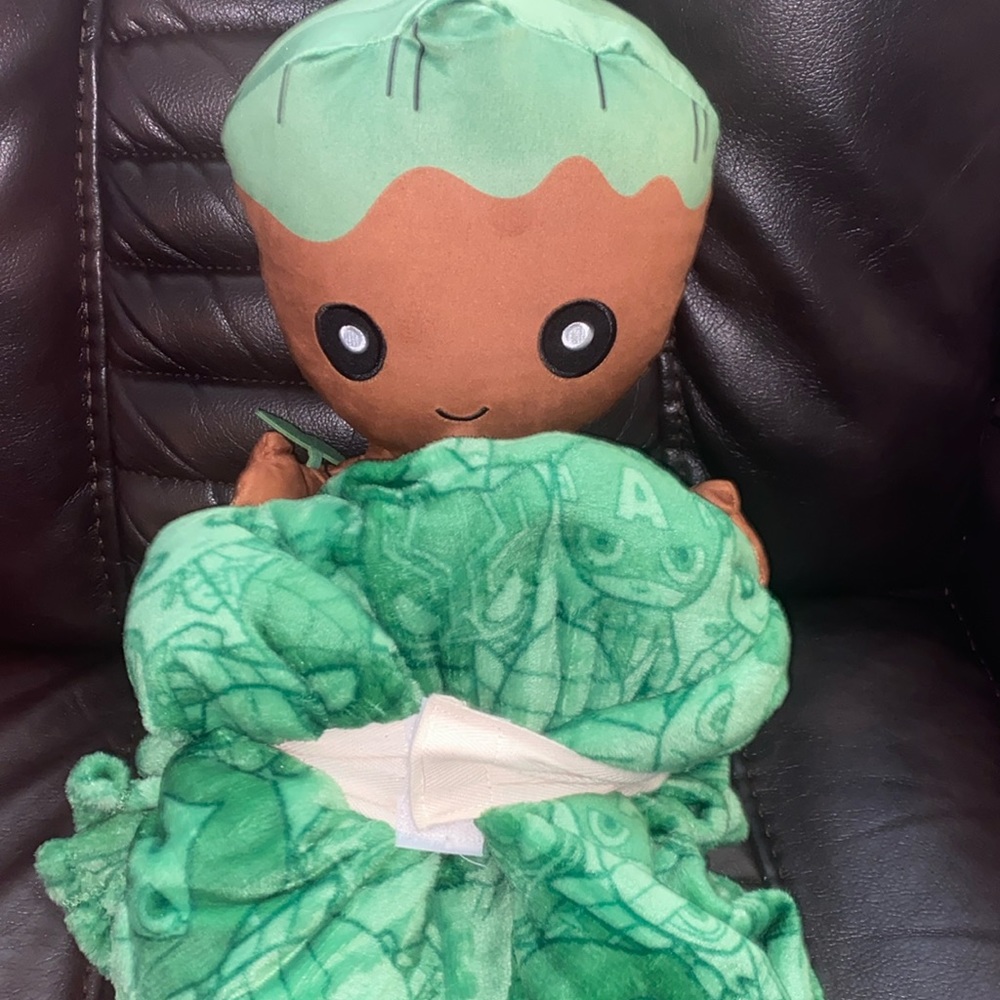 The Big One Groot Marvel throw blanket with plush Buddy